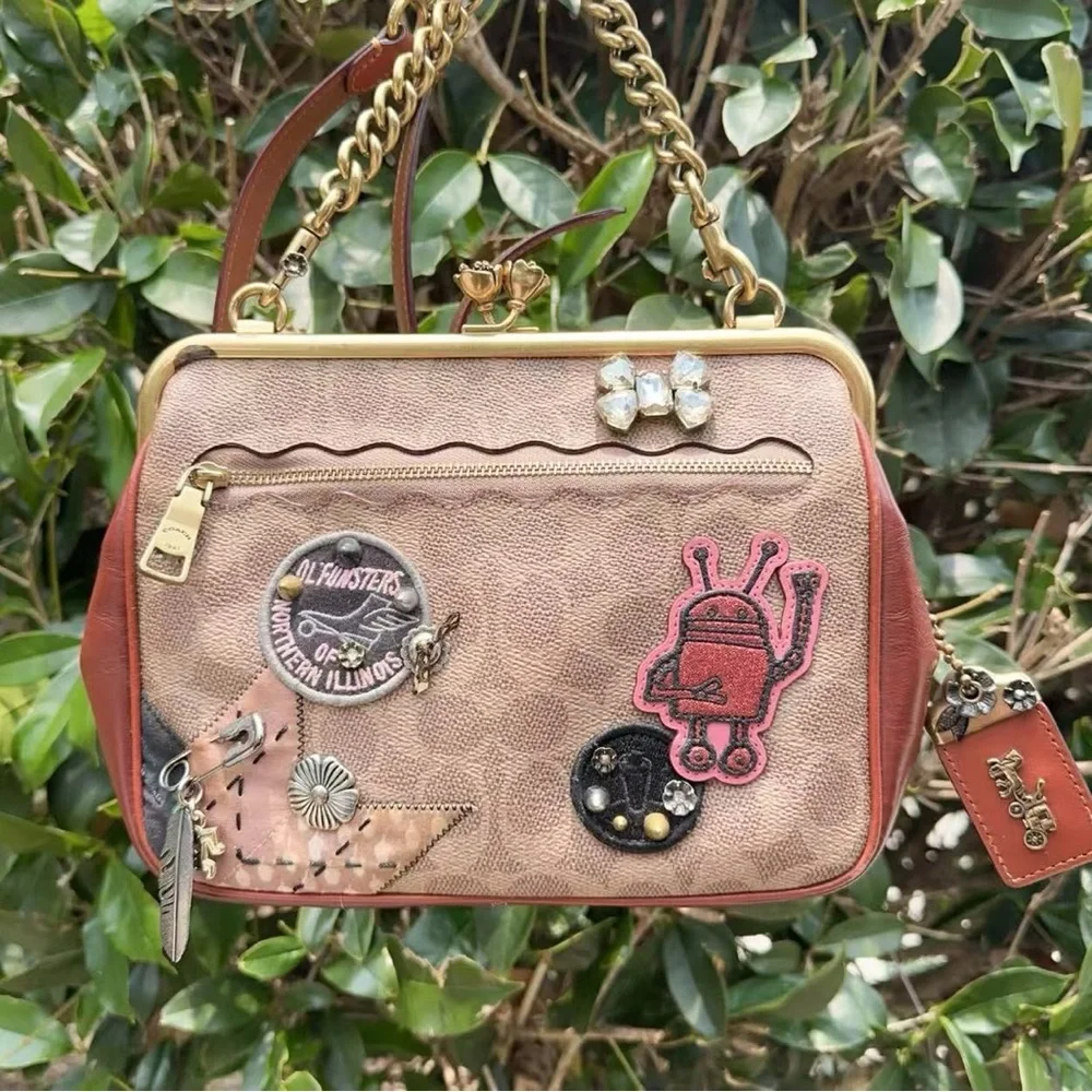 Coach X Keith Haring Kisslock Crossbody In Signature Patchwork 31069